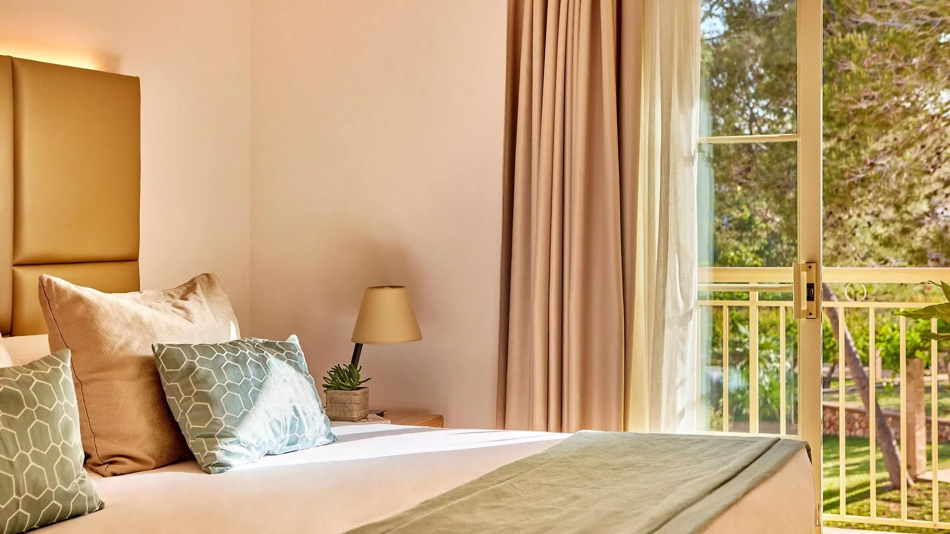 Aparthotel Zafiro Mallorca & Spa Can Picafort