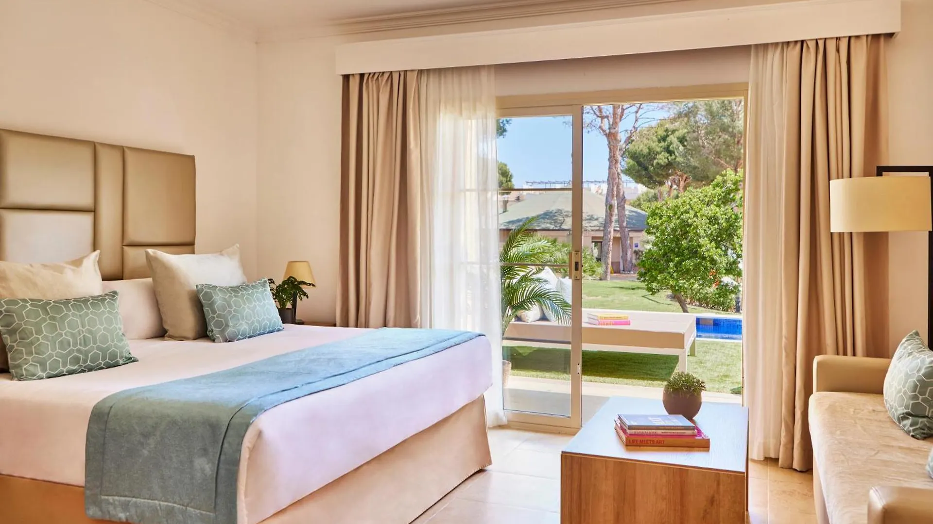 Aparthotel Zafiro Mallorca & Spa Can Picafort